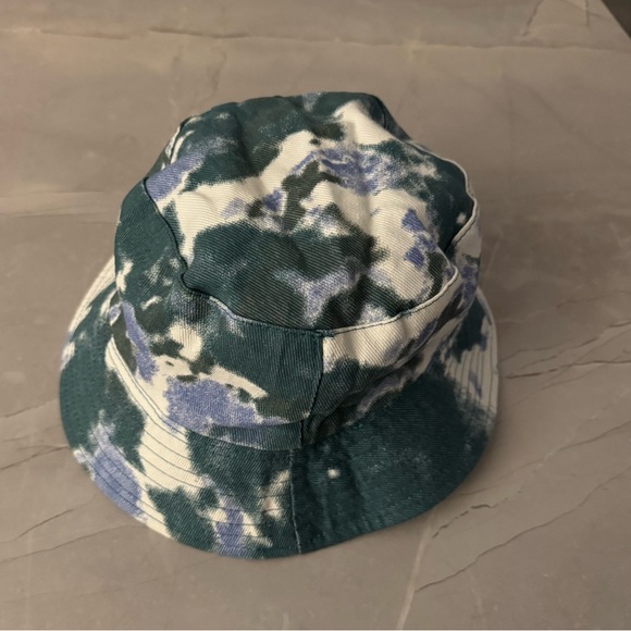 Reversible bucket hat - Picture 3 of 3